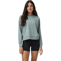 Vuori Long Sleeve Halo Crew - Women's